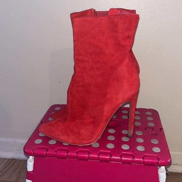 Red Steve Madden booties - Picture 4 of 10
